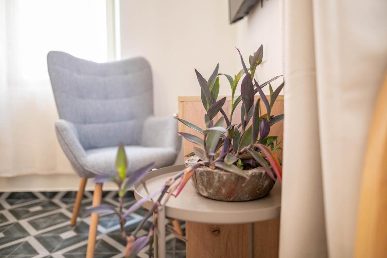 Kosnian City Suites B Kültér fotó