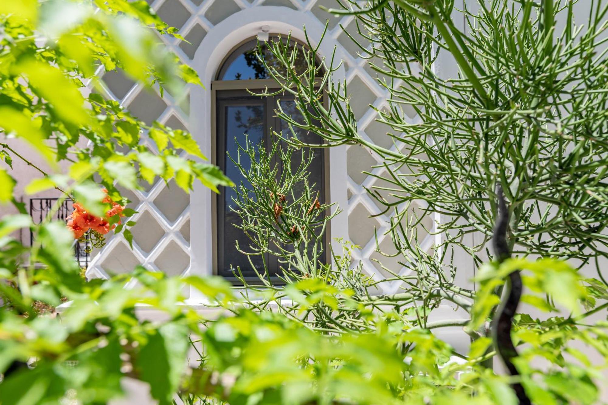 Kosnian City Suites B Kültér fotó